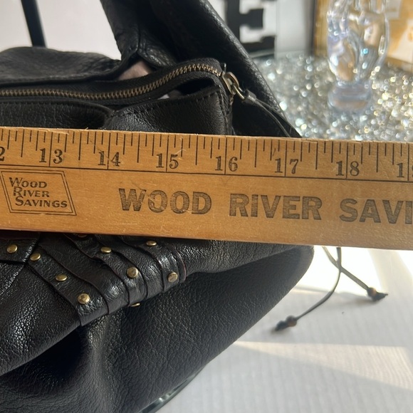 AVAROSE Unique Elegant Black Leather shoulder bag - Picture 10 of 12